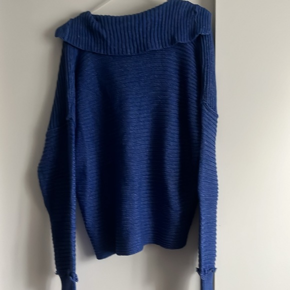 NWT free people sweater - Picture 3 of 3